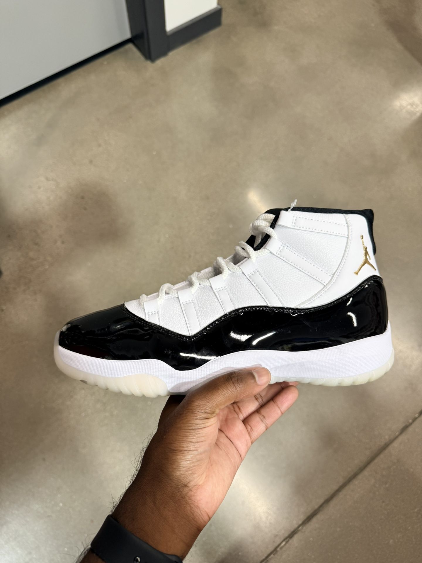 Pre Loved Air Jordan 11 Gratitude Sz 12