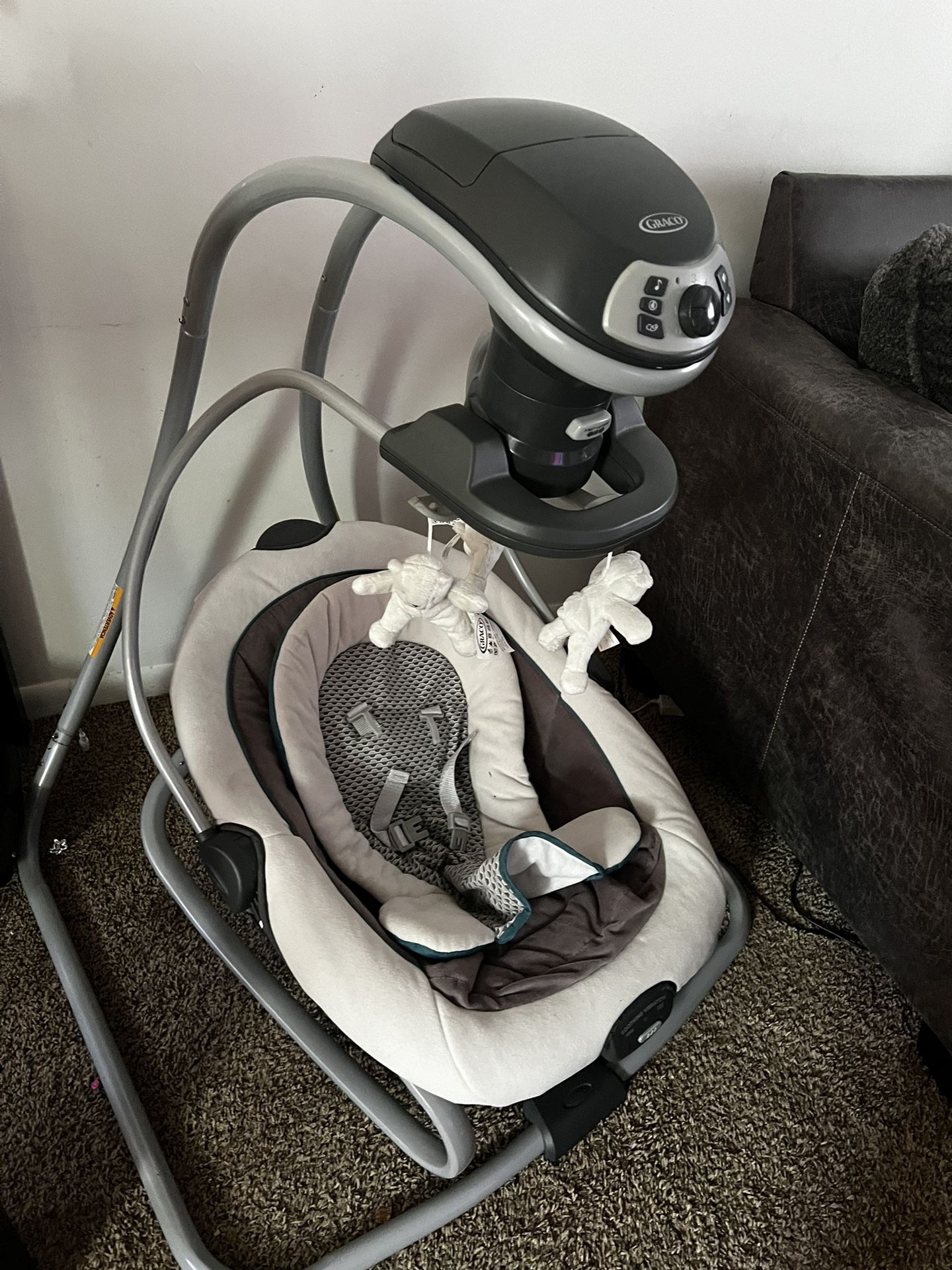 Baby swing 