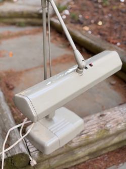 Vintage Mid Century Modern Dazor 2324 Floating Desk Lamp - Cream