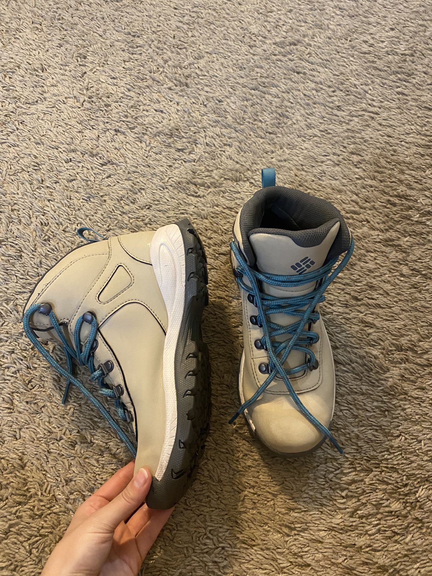 Columbia Hiking Boots Size 6.5