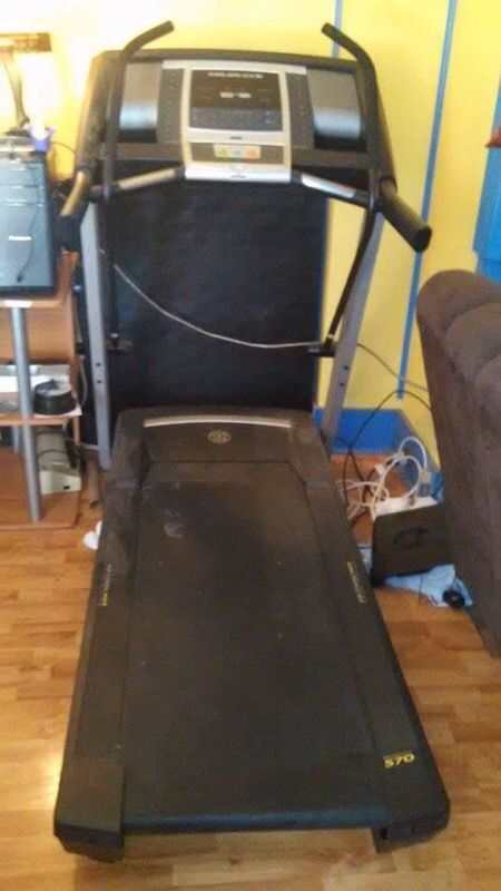 Golds Gym Crosswalk 570 Treadmill for Sale in Hazleton PA OfferUp