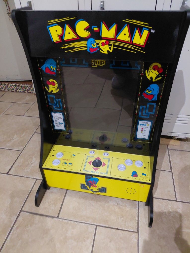 Pac Man Arcade Game