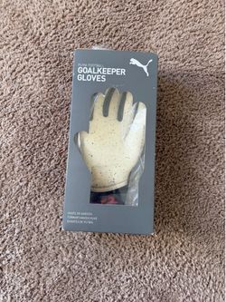 Puma goal keeper gloves size 10.5