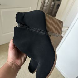 Women’s Black Booties (10)