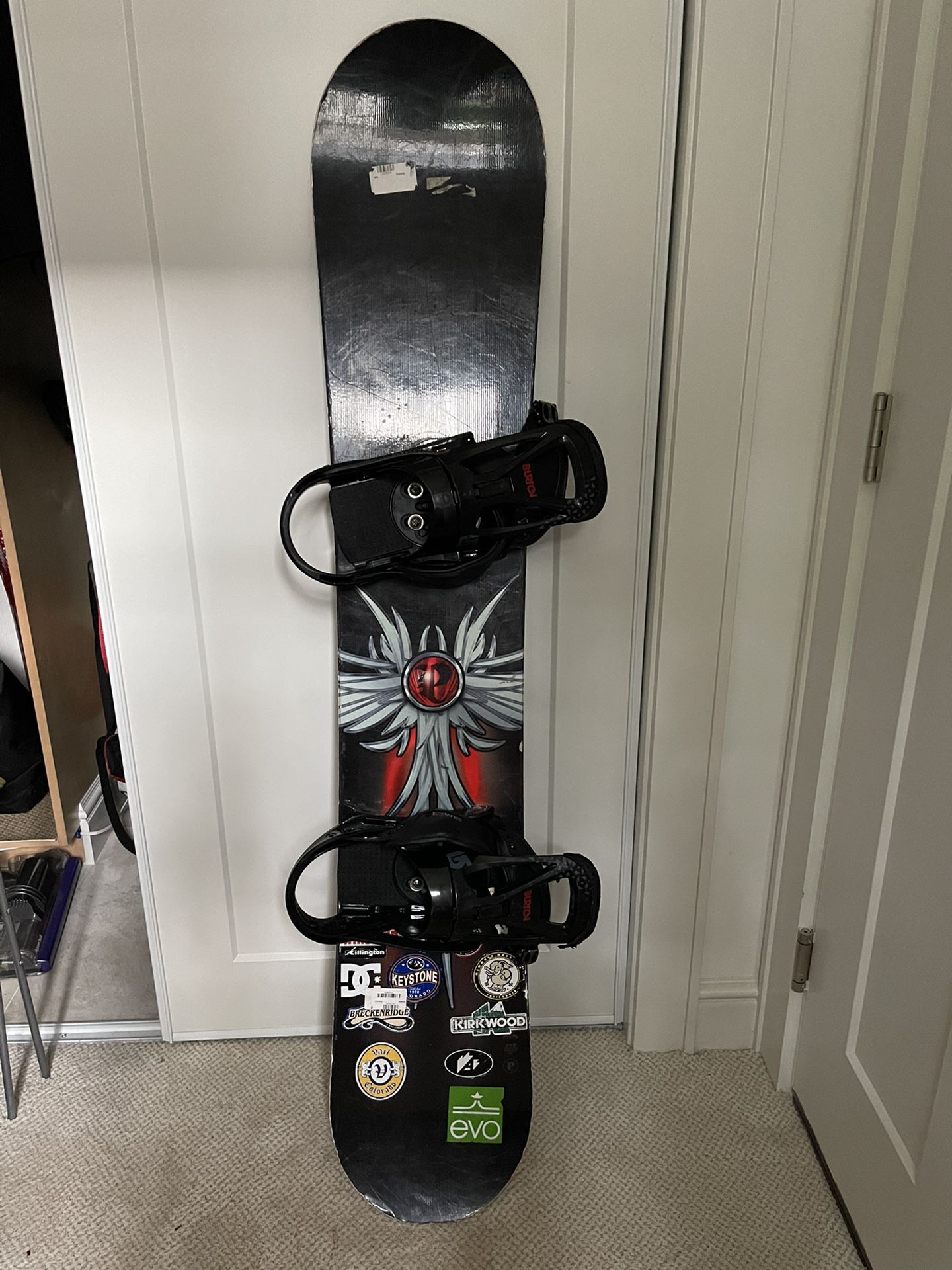 Bewusteloos hek Rijpen Palmer Classic 154cm Snowboard With Burton FS Bindings - Comes With 165cm Dakine  Snowboard Bag for Sale in Stamford, CT - OfferUp