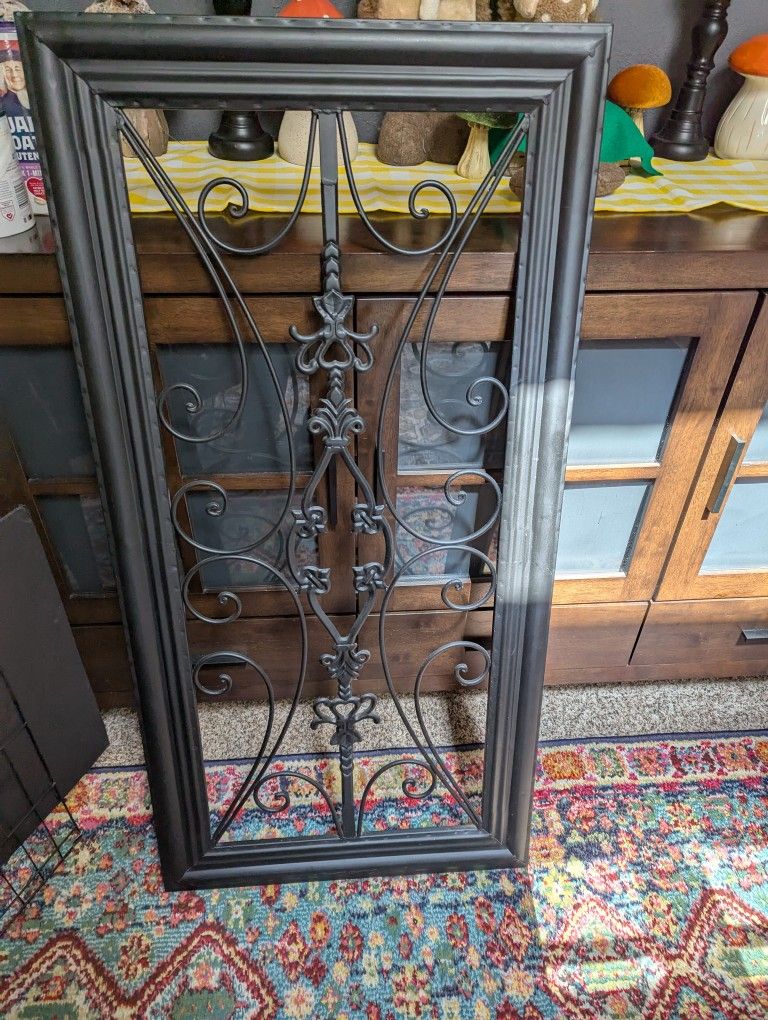 Metal Wall Decoration. PENDING