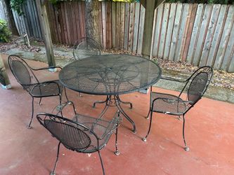 Black Patio Dining Set, Round Table & 4 Chairs