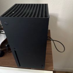 Xbox series x with 7 games
