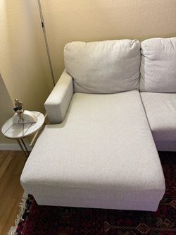 Like-New Sofa – Clean and Comfortable