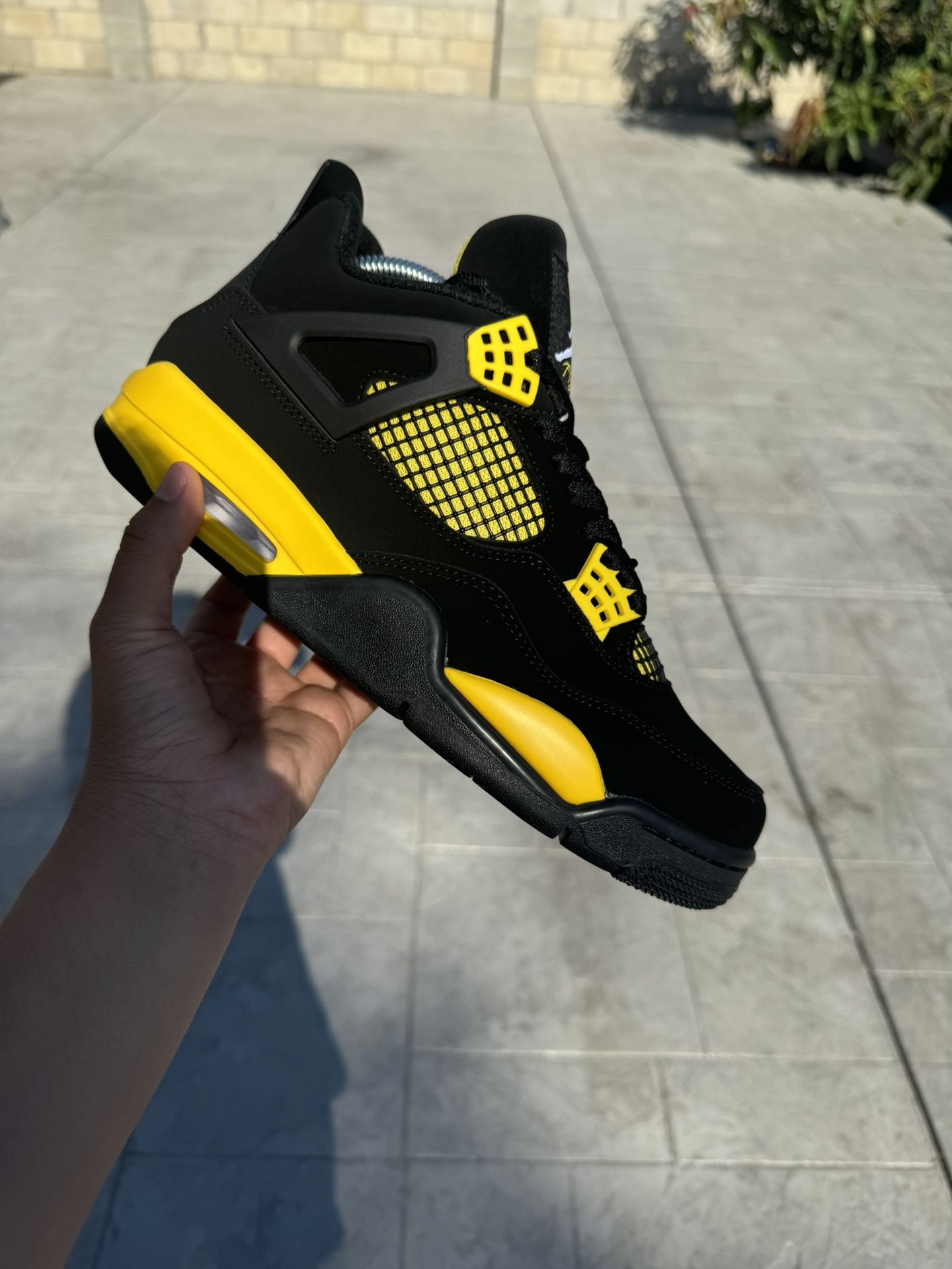 Air Jordan 4 Retro Size 7,7.5,8,8.5,9,9.5,10,10.5,11,12,13