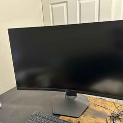New Monitor For Sale 32 Inch DELL