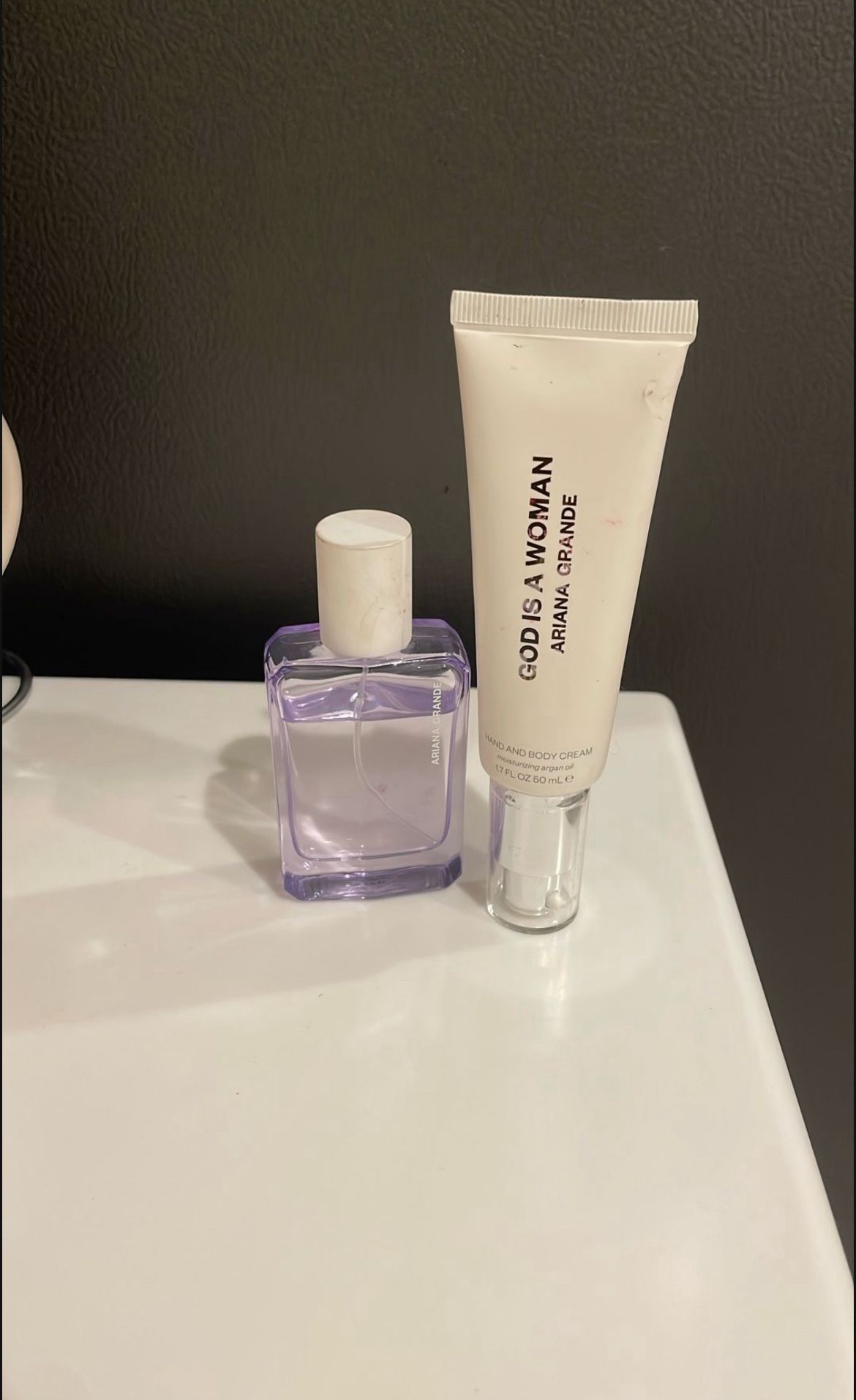 ariana grande perfume 