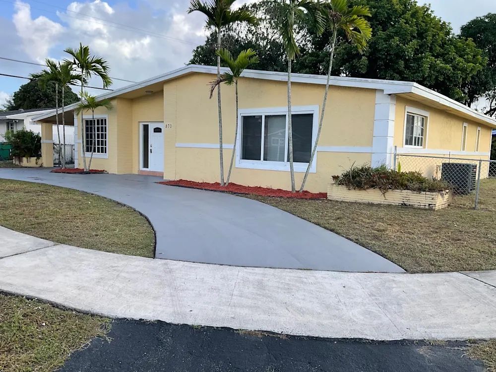Beautiful Available Home - Let