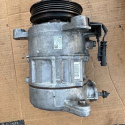 2015-2020 Cadillac Escalade AC Compressor OEM 90 day warranty can deliver or meet see vehicles it fit below