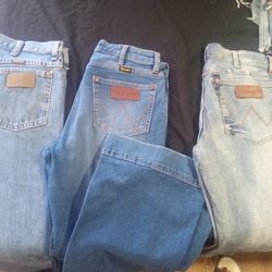 Wrangler Jeans Size 30 To Size 33