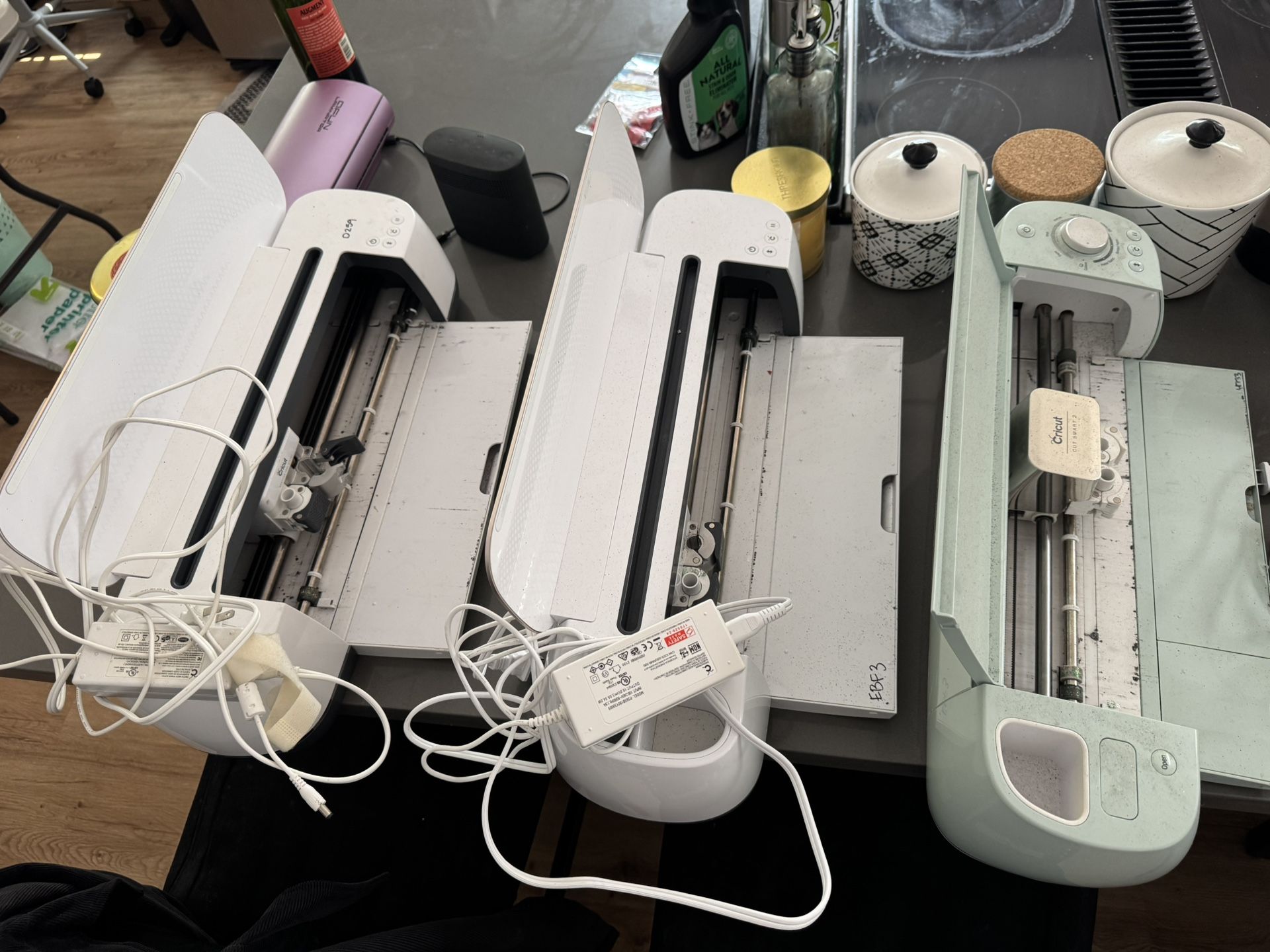 2 Cricut Makers, 1 Cricut Explore Air 2