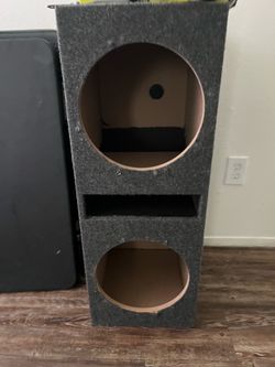 2 12”speaker 1200watts amp and the box