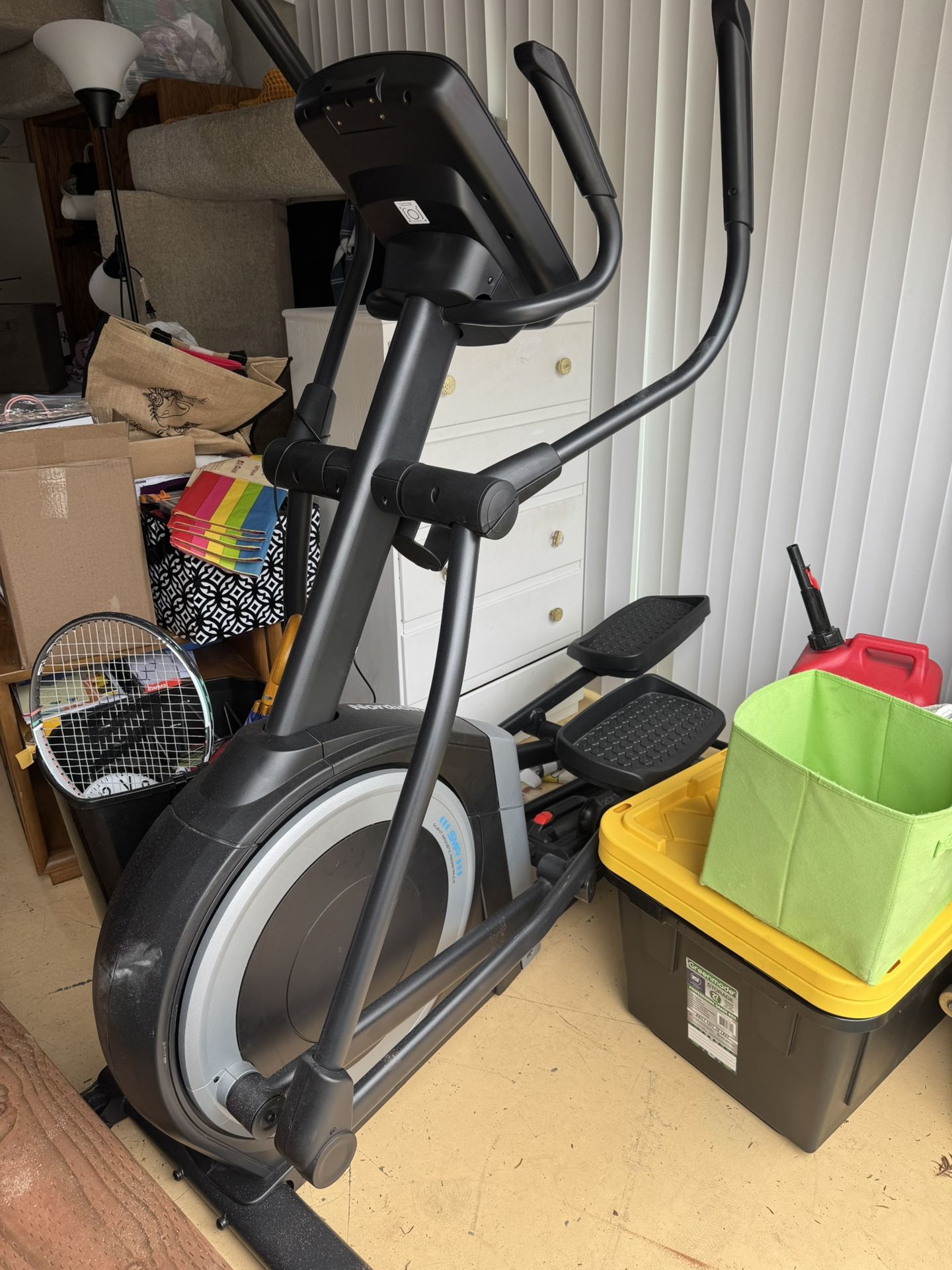 Nordic track Compact Elliptical