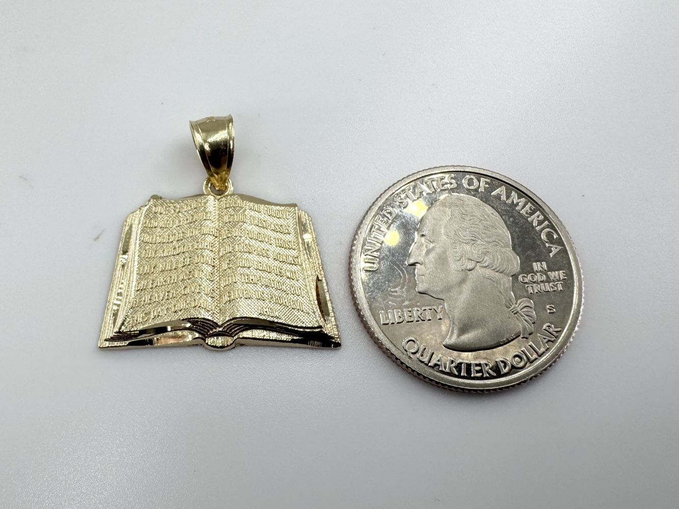 10k Yellow Gold 1” “The Lords Prayer” Bible Pendant 2.4 Grams 11050322