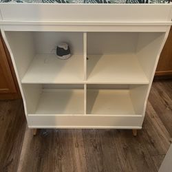 Delta Baby Changing Table With Storage
