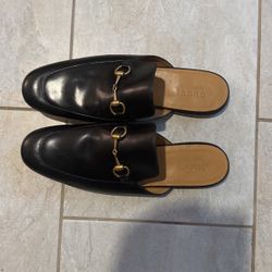 Gucci shoes / loafers