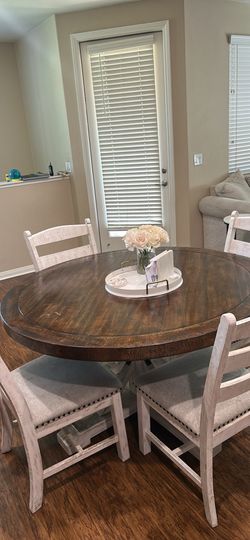 Kitchen table