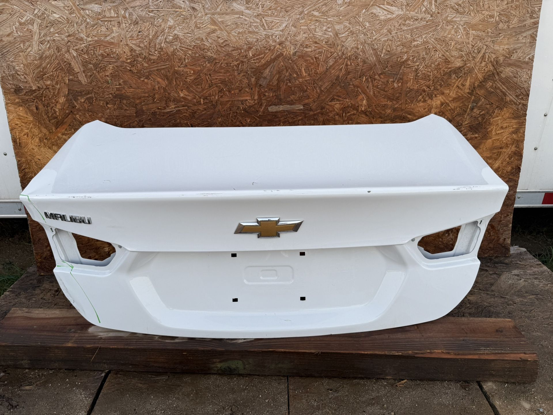 2016-2025 CHEVROLET MALIBU SEDAN TRUNK Lid