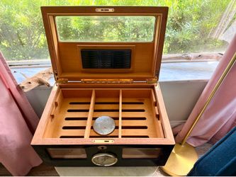250 Cigar Solid Wood Humidor with Spanish Cedar