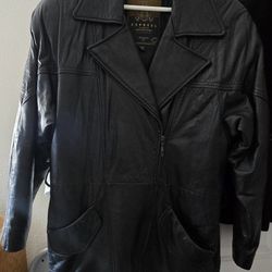 New ITALIAN Leather Women Black Jacket size small