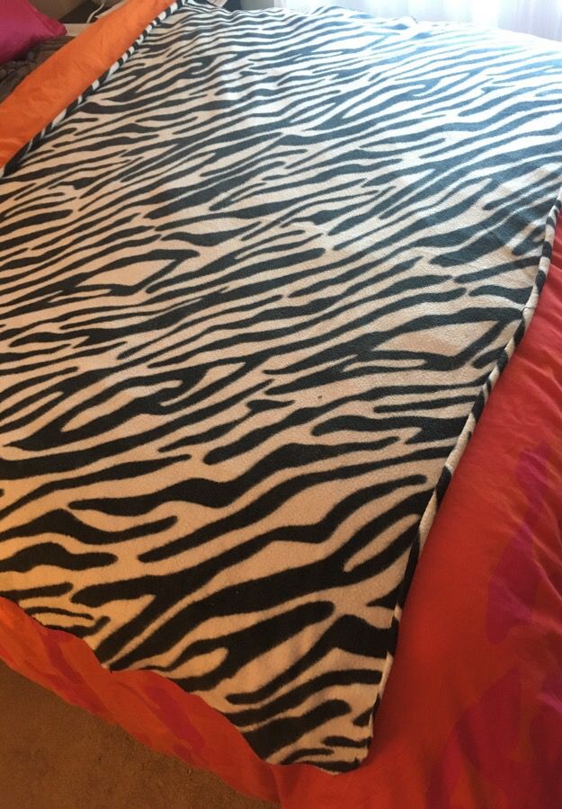 Zebra throw blanket