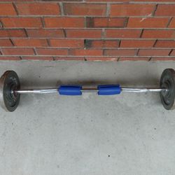 Olympic EZ Curl Bar with 35 lbs and far grips
