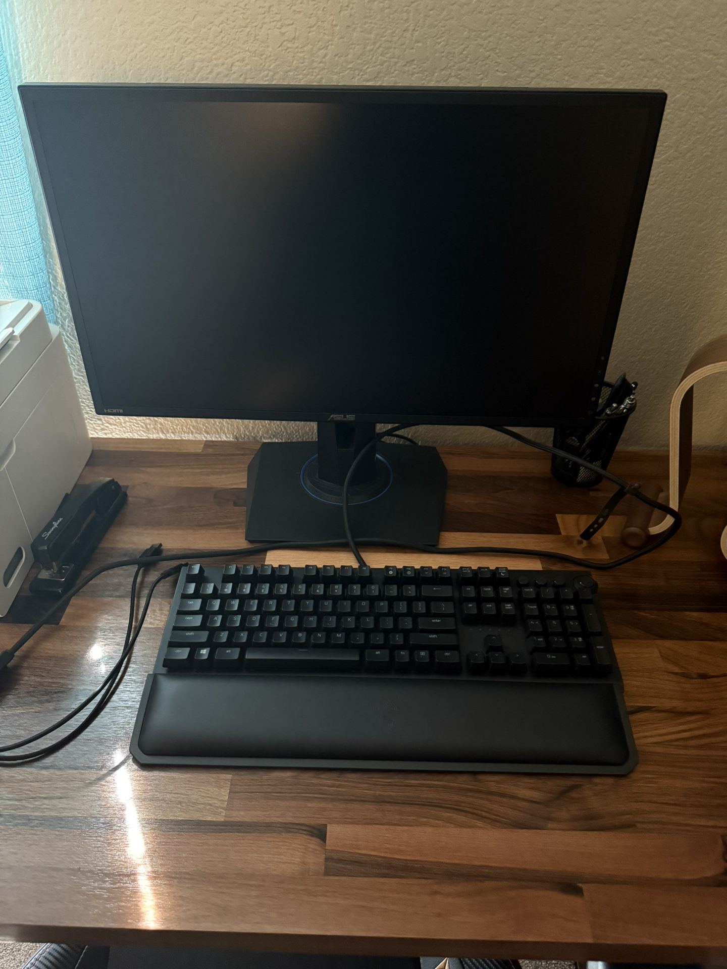 Monitor, Keyboard And Headset