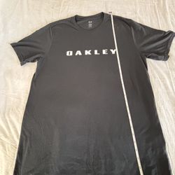 Men’s T-Shirt Size L