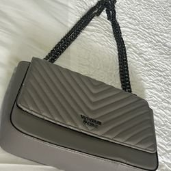 Victoria Secret Crossbody Bag / Bolsa VS