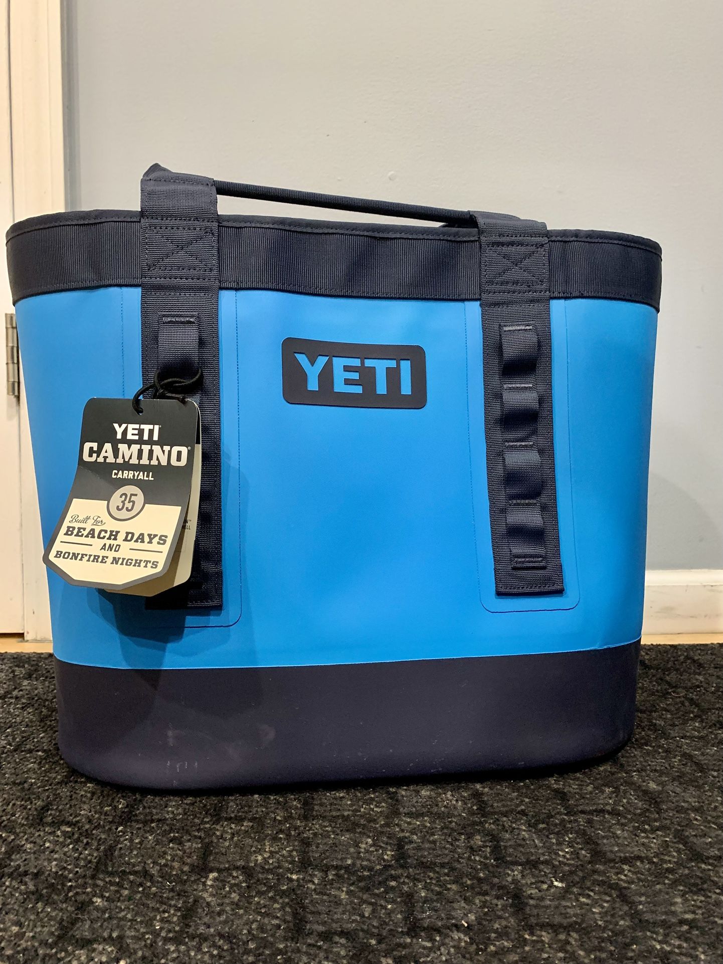 YETI CAMINO 35 $120