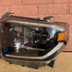 2020-2021-2022 Toyota Tundra TRD PRO headlight LH