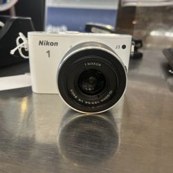Nikon 1J1 Mirrorless Digital Camera 
