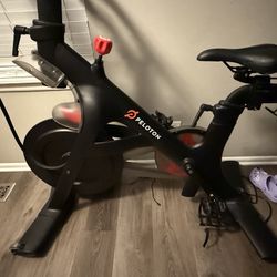 Peloton bike 