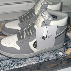 Never Been Worn Looking To Sell Don’t Have Room Anymore