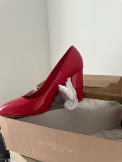 6in red pumps