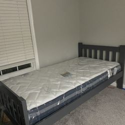 Twin Bunk Bed 