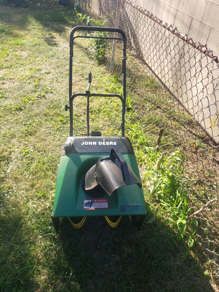 John Deere Snow Blower