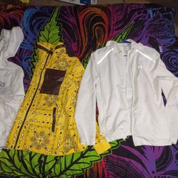 Jean jacket & white Nike hoodie under armour white hoodie hoodie 76er  jacket