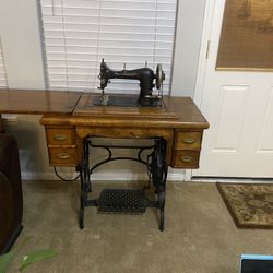 Antique Sewing Machine 