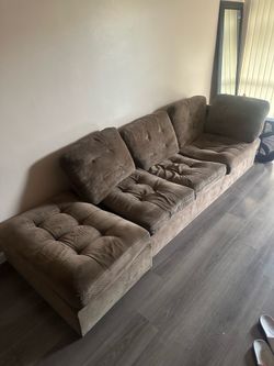 Couch set