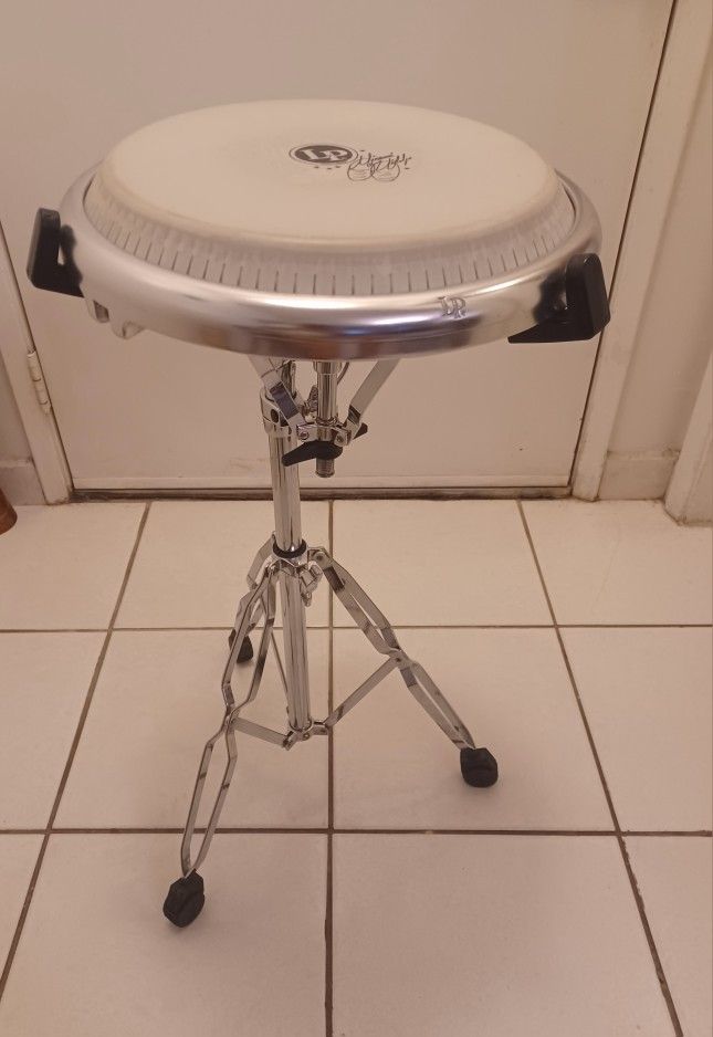 COMPACT CONGA LP, Y STAND.