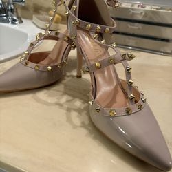 High Heels Size 9 