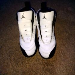 Jordan 12s 
