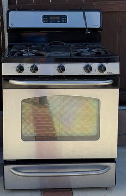 GE Adora gas range