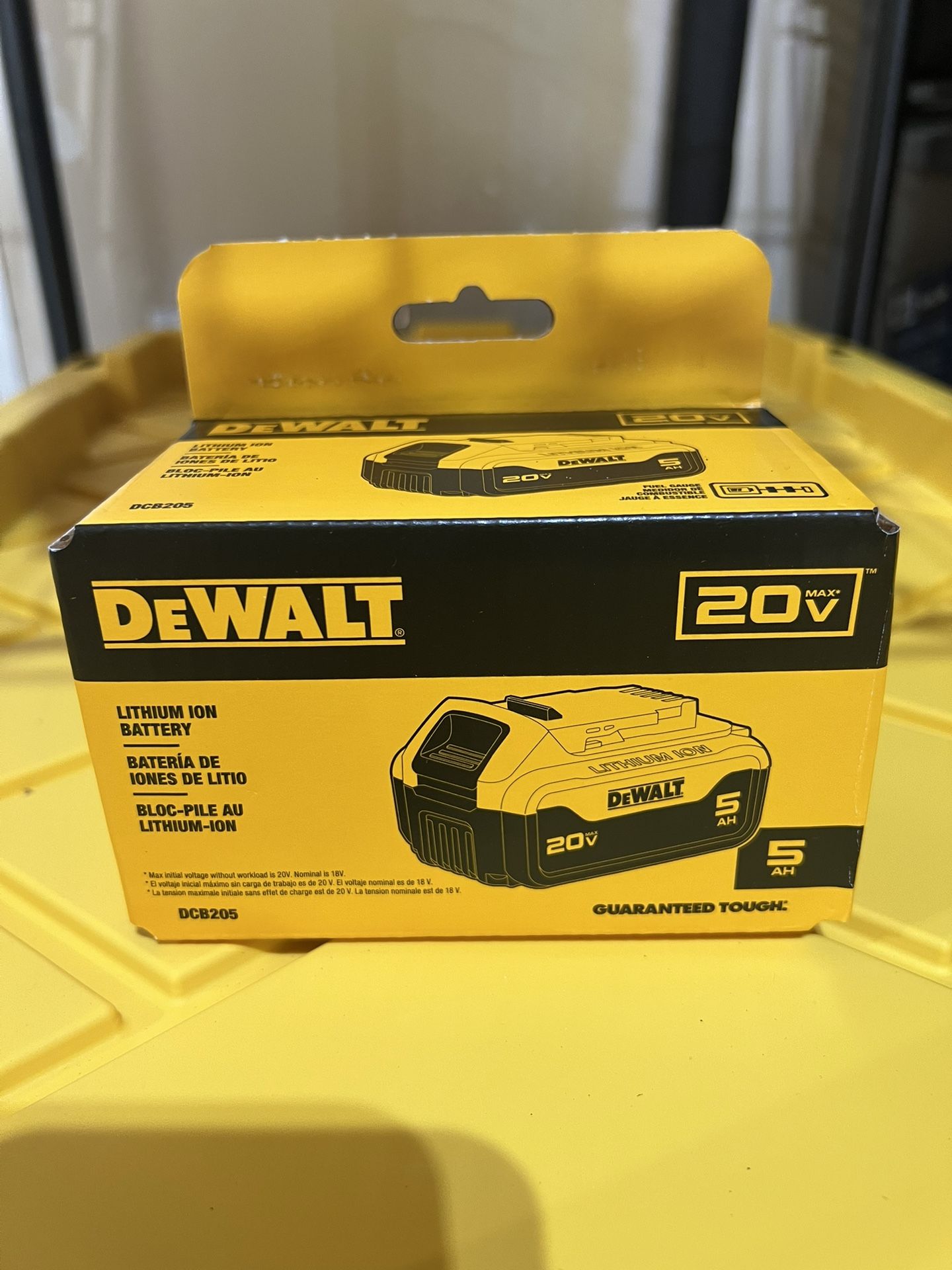DEWALT 20V MAX Premium Lithium-lon 5.0Ah Battery Pack